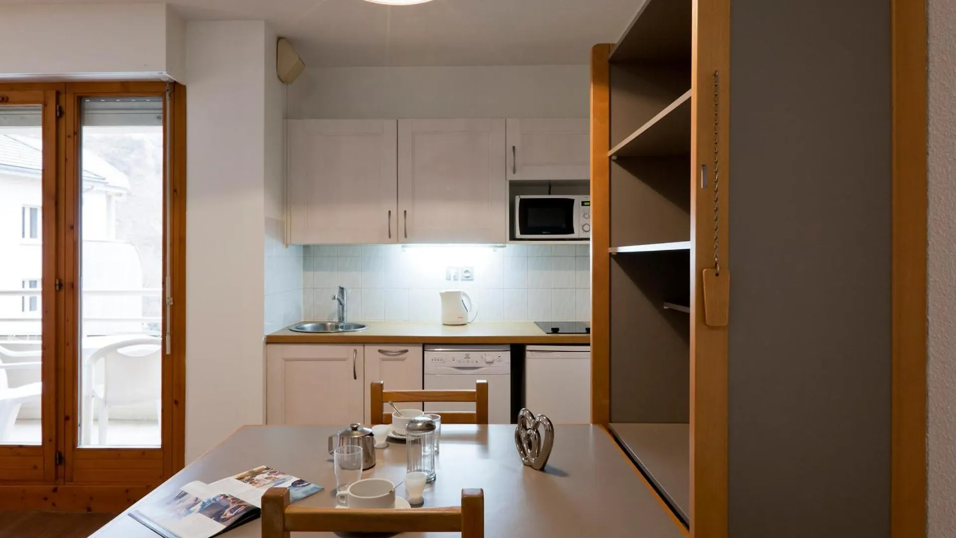 Studio 2 Pers, Centre-Ville, Pres Des Thermes, Balcon, Wifi, Telecabine A 200M, Parking Dispo - Fr-1-512-97 Brides-les-Bains